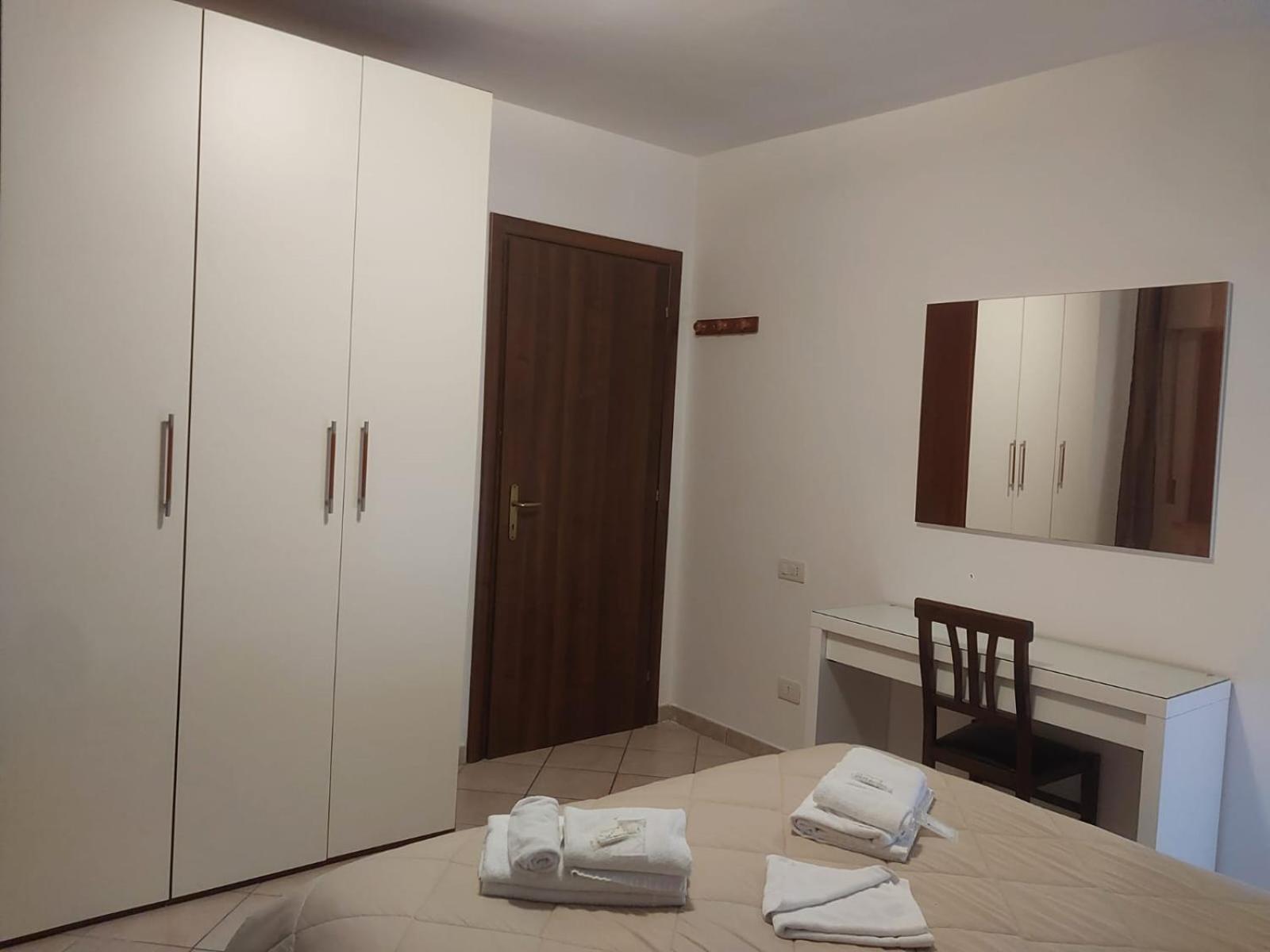 Dual Suites - 4 Posti Letto - Fiumicino Aeroporto E Fiera - Self Check-In Room photo